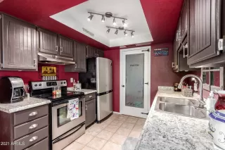 Photo #2: 6242718 Listing