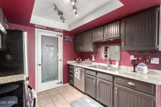 Photo #3: 6242718 Listing