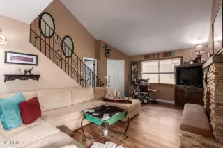 Photo #6: 6242718 Listing