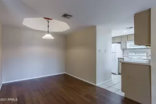 Photo #5: 6242775 Listing