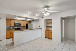 Photo #5: 6242952 Listing 