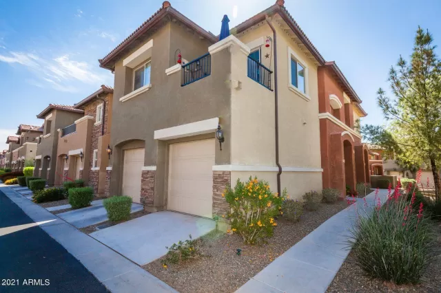 MLS: 6243001 Condo For Sale