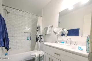 Photo #3: 6243087 Listing