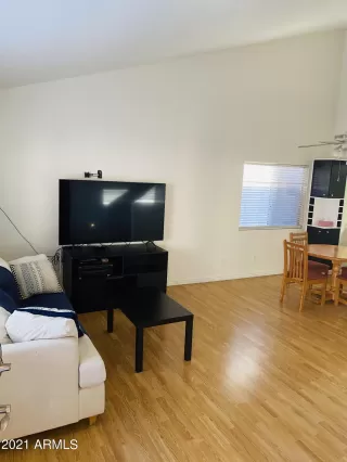 Photo #2: 6243108 Listing