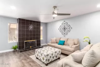 Photo #5: 6243179 Listing