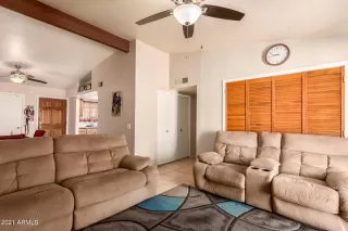 Photo #5: 6243793 Listing