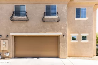 Photo #2: 6243926 Listing