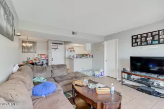 Photo #4: 6244110 Listing