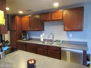 Photo #2: 6244231 Listing