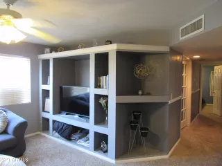 Photo #6: 6244231 Listing