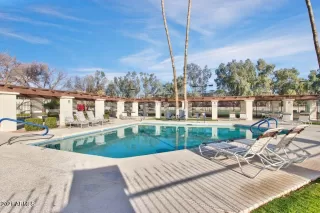 Photo #5: 6244348 Listing