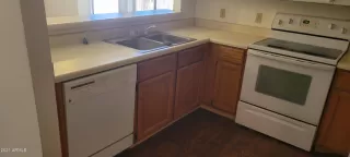Photo #6: 6244370 Listing