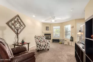 Photo #5: 6244409 Listing