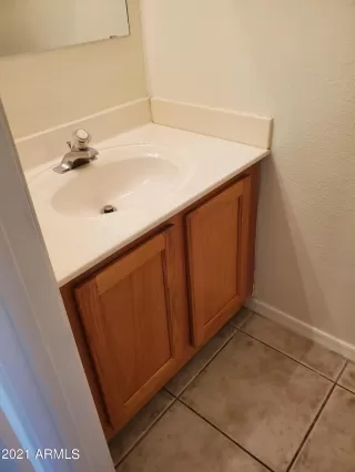 Photo #4: 6244448 Listing