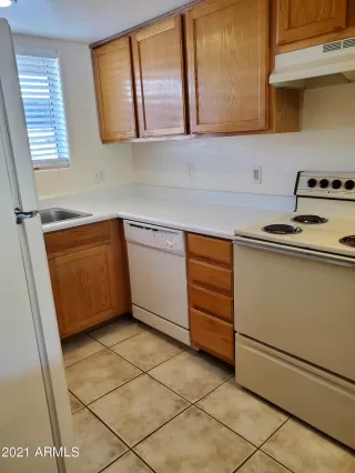 Photo #6: 6244448 Listing