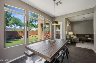 Photo #5: 6244529 Listing