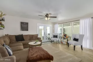 Photo #2: 6244629 Listing 