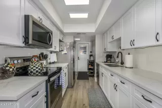 Photo #6: 6244629 Listing 