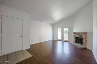 Photo #5: 6244695 Listing