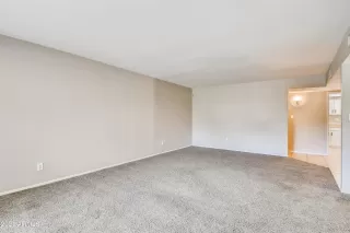 Photo #6: 6244728 Listing