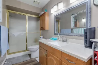 Photo #5: 6244944 Listing