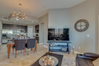 Photo #5: 6245088 Listing