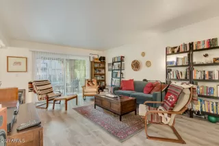 Photo #5: 6245364 Listing