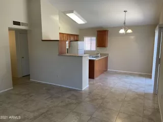 Photo #5: 6245403 Listing