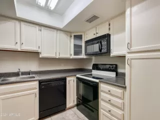 Photo #6: 6245833 Listing 