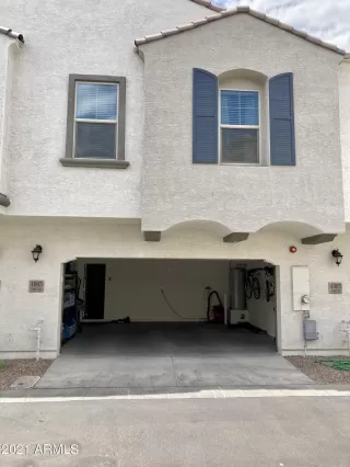 Photo #6: 6245940 Listing