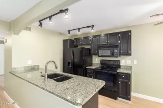 Photo #1: 6246123 Listing