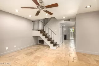 Photo #5: 6246600 Listing