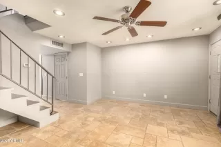 Photo #6: 6246600 Listing