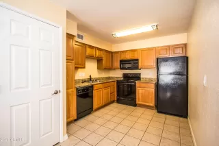 Photo #5: 6246603 Listing