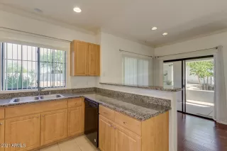 Photo #6: 6246664 Listing