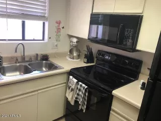 Photo #4: 6246685 Listing