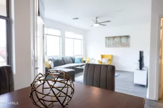 Photo #5: 6246732 Listing