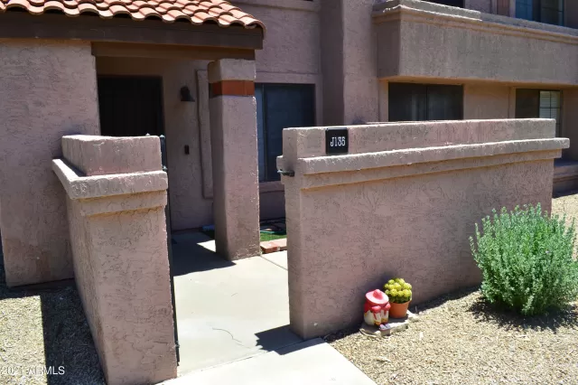 MLS: 6247124 Condo For Sale