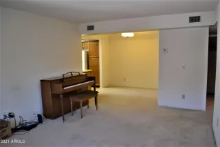 Photo #4: 6247124 Listing