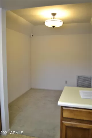 Photo #6: 6247124 Listing