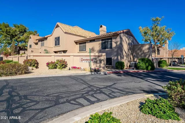 MLS: 6247296 Condo For Sale