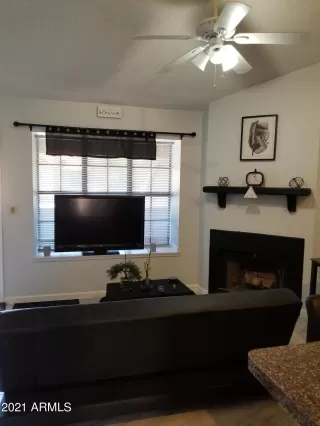 Photo #4: 6247296 Listing