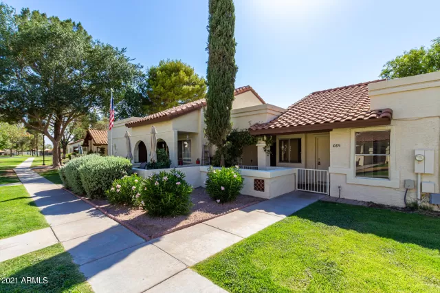MLS: 6247311 Condo For Sale