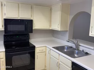Photo #2: 6247436 Listing