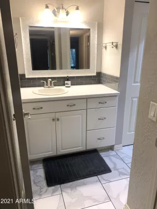 Photo #5: 6247507 Listing