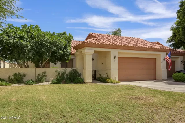 MLS: 6247587 Condo For Sale