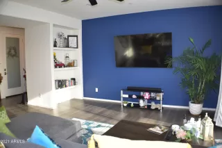 Photo #5: 6247724 Listing