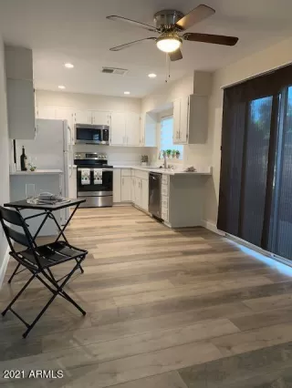 Photo #5: 6247766 Listing