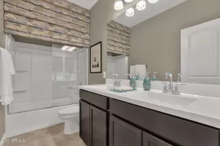 Photo #6: 6247853 Listing