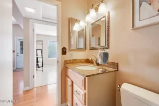 Photo #4: 6247917 Listing